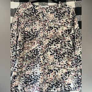 Emily Daniels multi color 3/4 sleeve top.